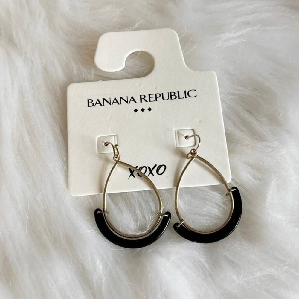 Banana Republic Gold Tone Black Teardrop Dangle Earrings NWT